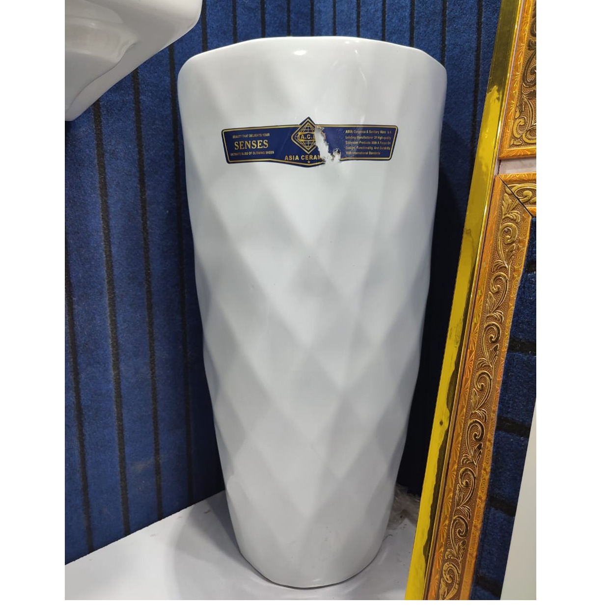 Basin One Pcs 555 White